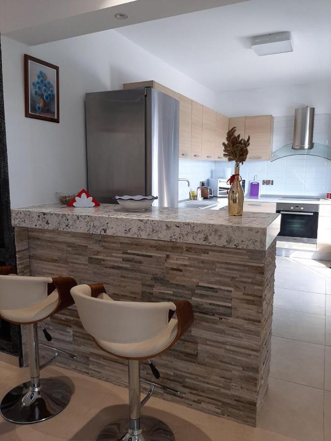 2 Bedroom Apartment-Mediterranean Type Paphos Exteriör bild
